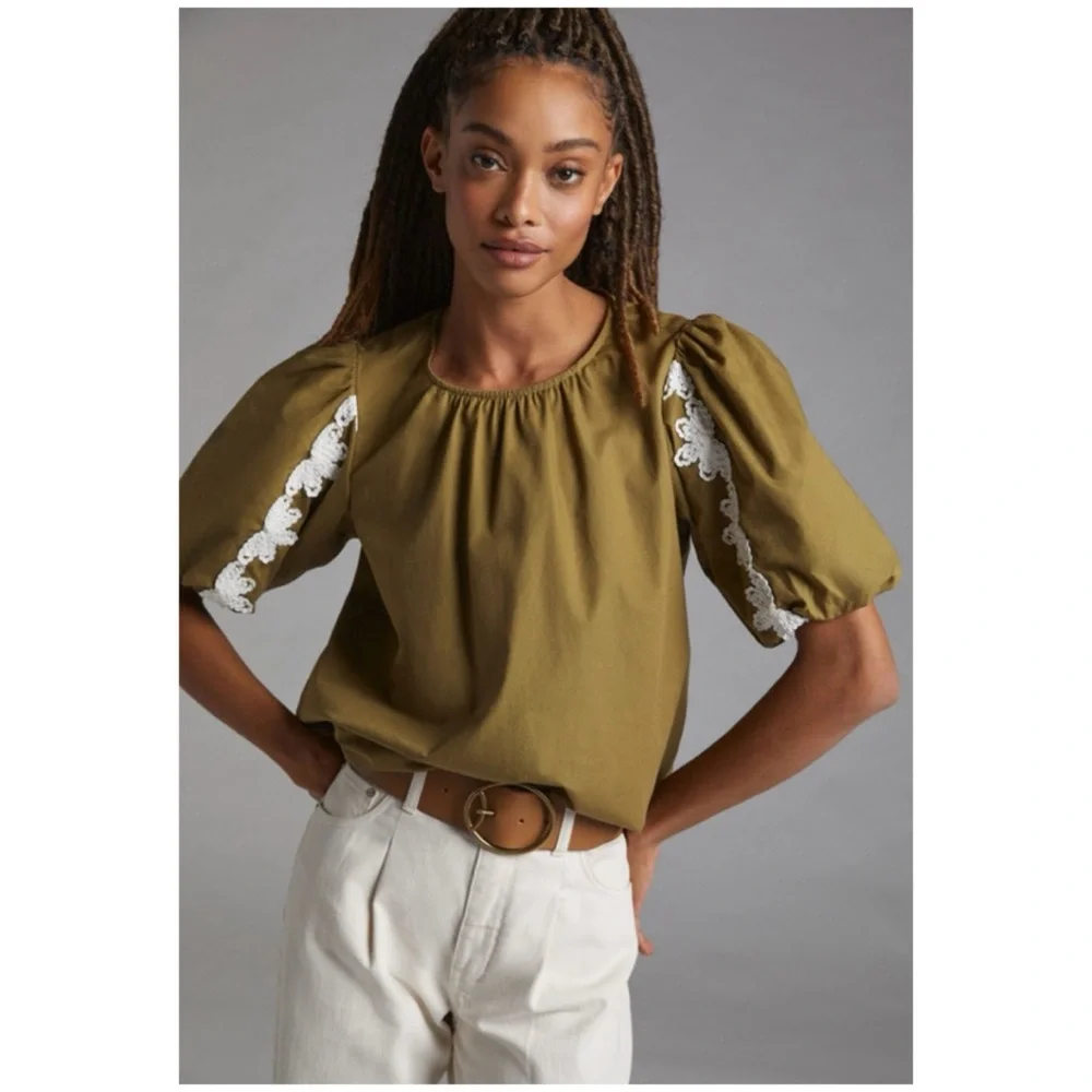NWOT Anthropologie Appliqué Top in Olive  Size Medium
